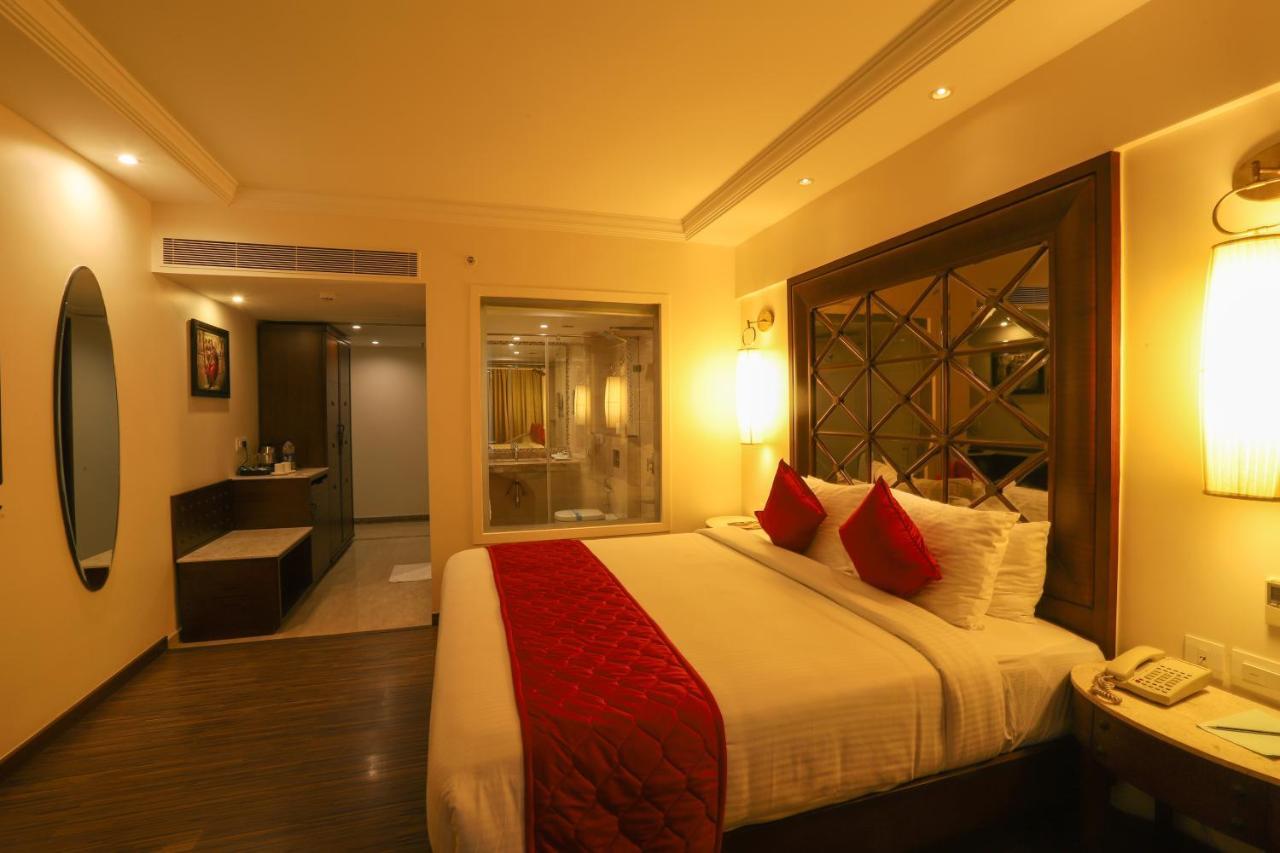 The Saibaba Hotel Chennai Exterior photo
