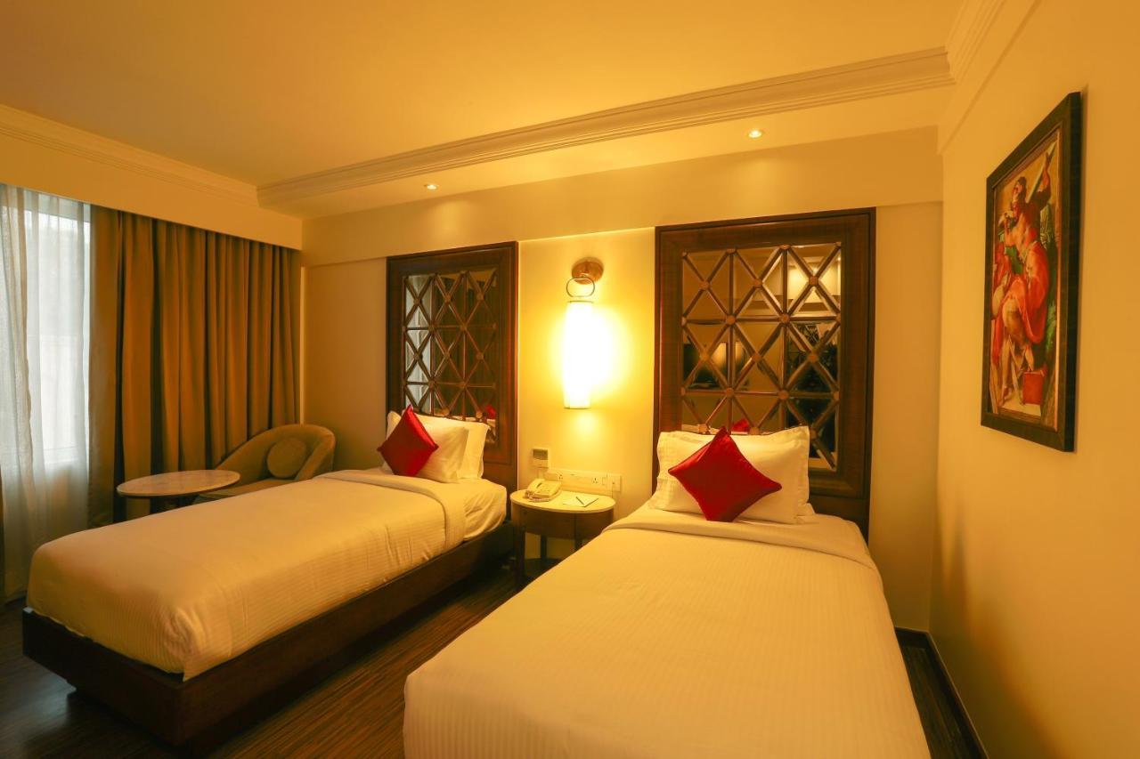 The Saibaba Hotel Chennai Exterior photo
