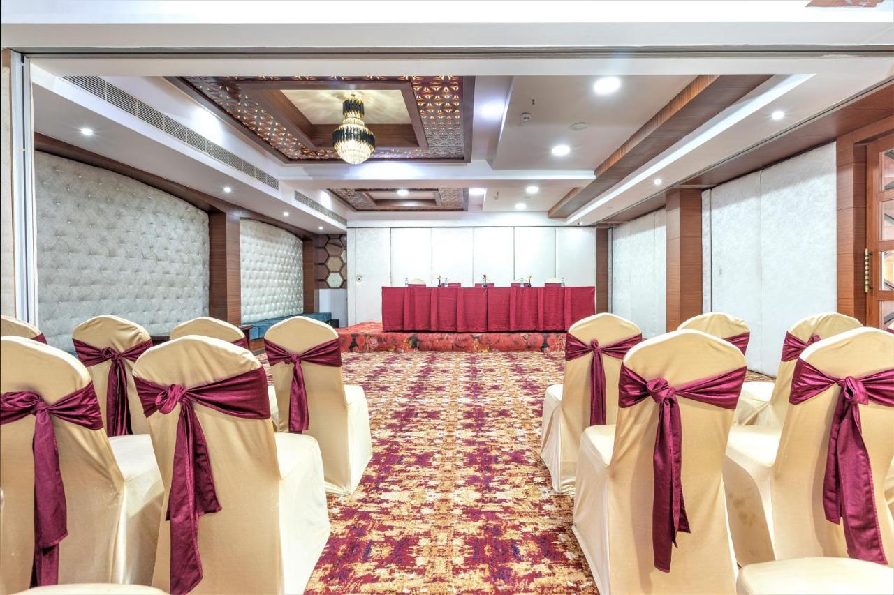 The Saibaba Hotel Chennai Exterior photo